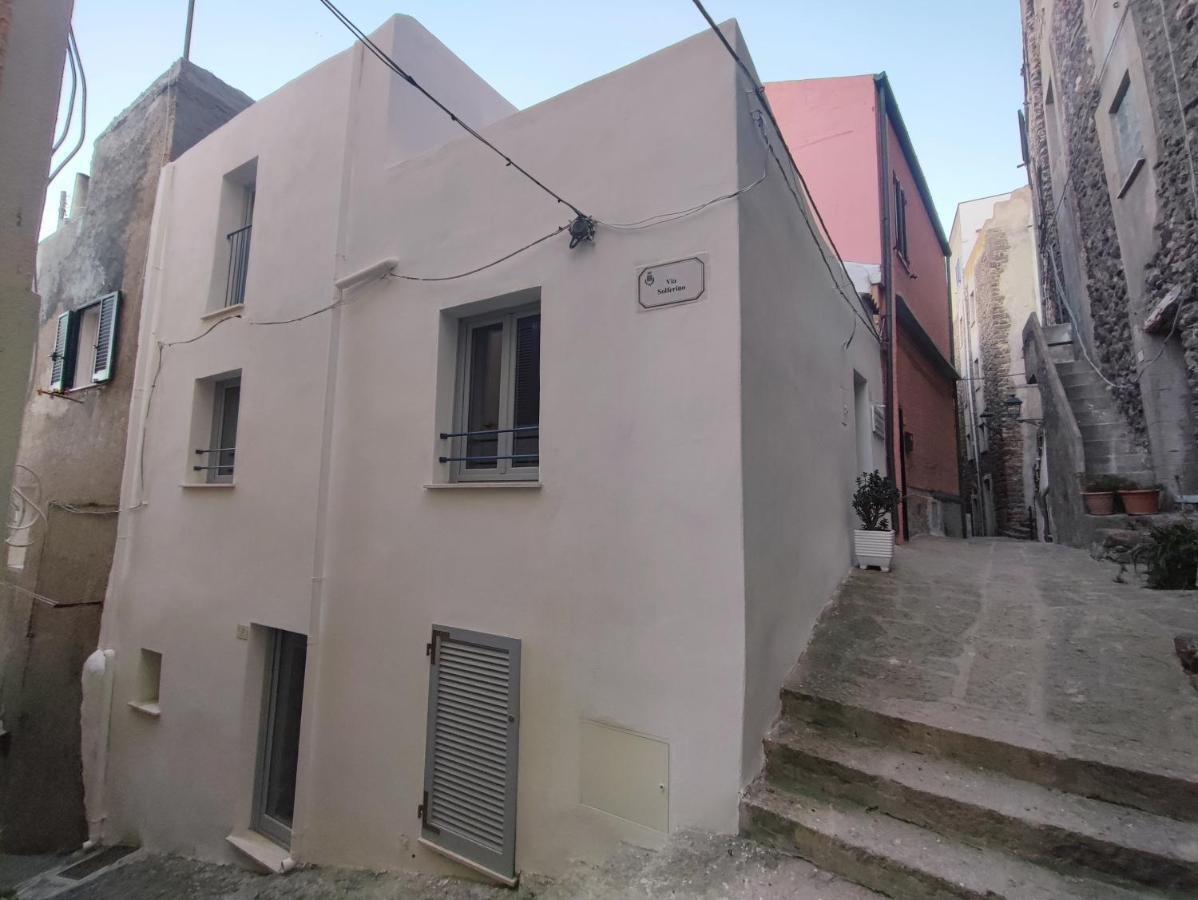 Residenza Nel Borgo L'Appusentu Bed & Breakfast Castelsardo Eksteriør bilde