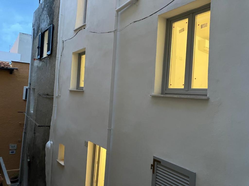 Residenza Nel Borgo L'Appusentu Bed & Breakfast Castelsardo Eksteriør bilde